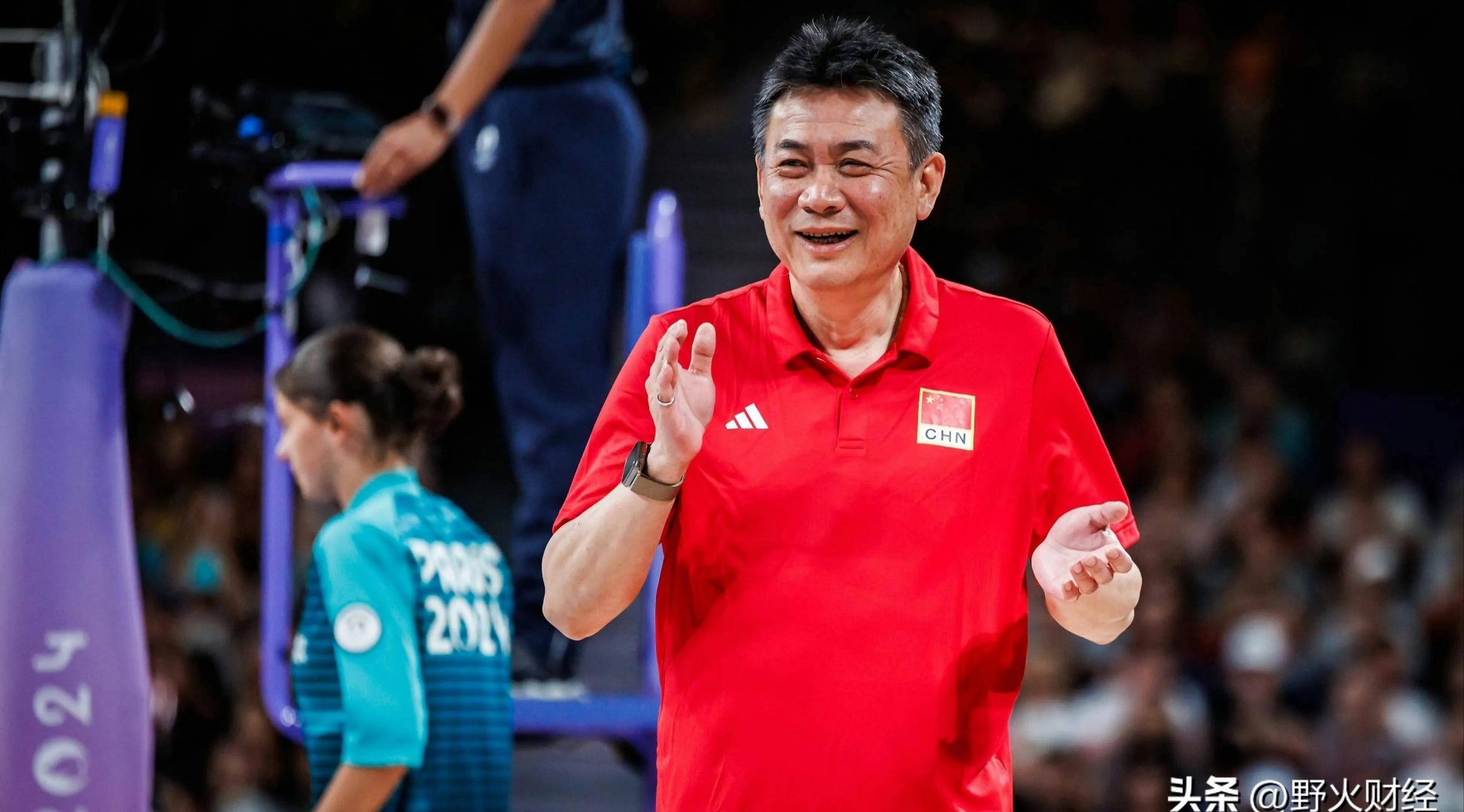热门游戏大全-中国女排刷新世界纪录，费德勒教练激动落泪