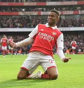 热门游戏排行榜-包含Faker在阿森纳比赛中出色发挥，晋级下一阶段引发热议！的词条